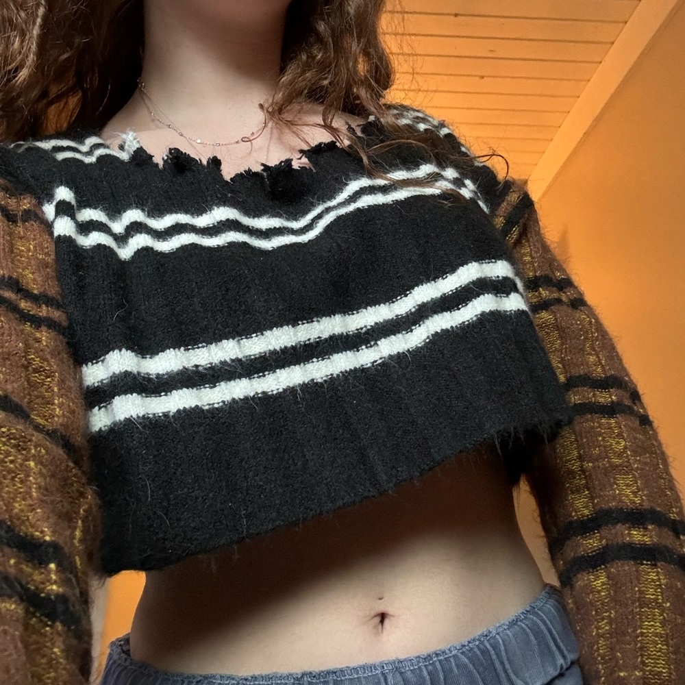 Multicolored Urban Outfitters cropped sweater